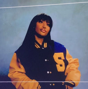 Meet your Posher, Amina